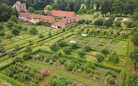 B&B Kasteelhoeve de Kerckhem